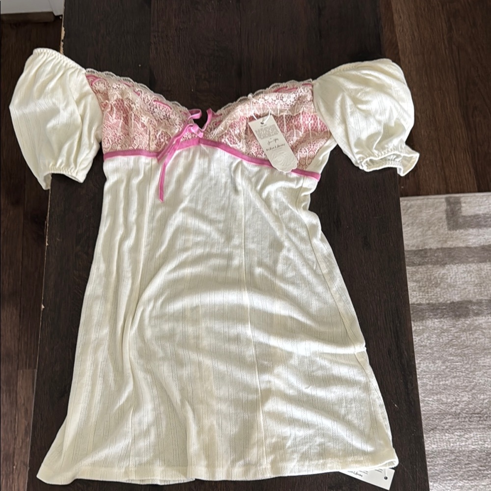 Women's Ivory and Pink Lace Nightgown